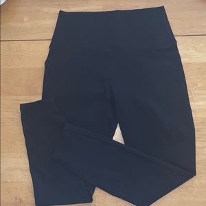 Black athletic leggings